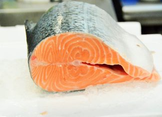 Consumo de peixe gorduroso é benéfico para o cérebro mas pode não prevenir a doença de Alzheimer